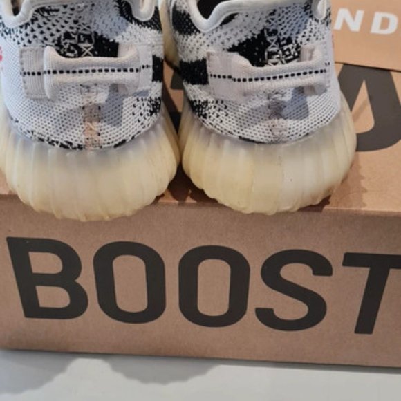 Authentic Yeezy Trainers 350